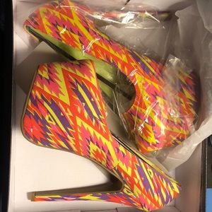 Multi-colored platform